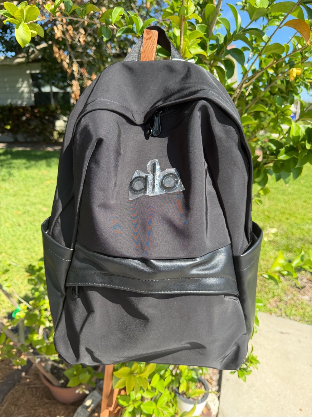 ALO Yoga Black Everyday Backpack with Front Zip Pocket - Picture 4 of 15